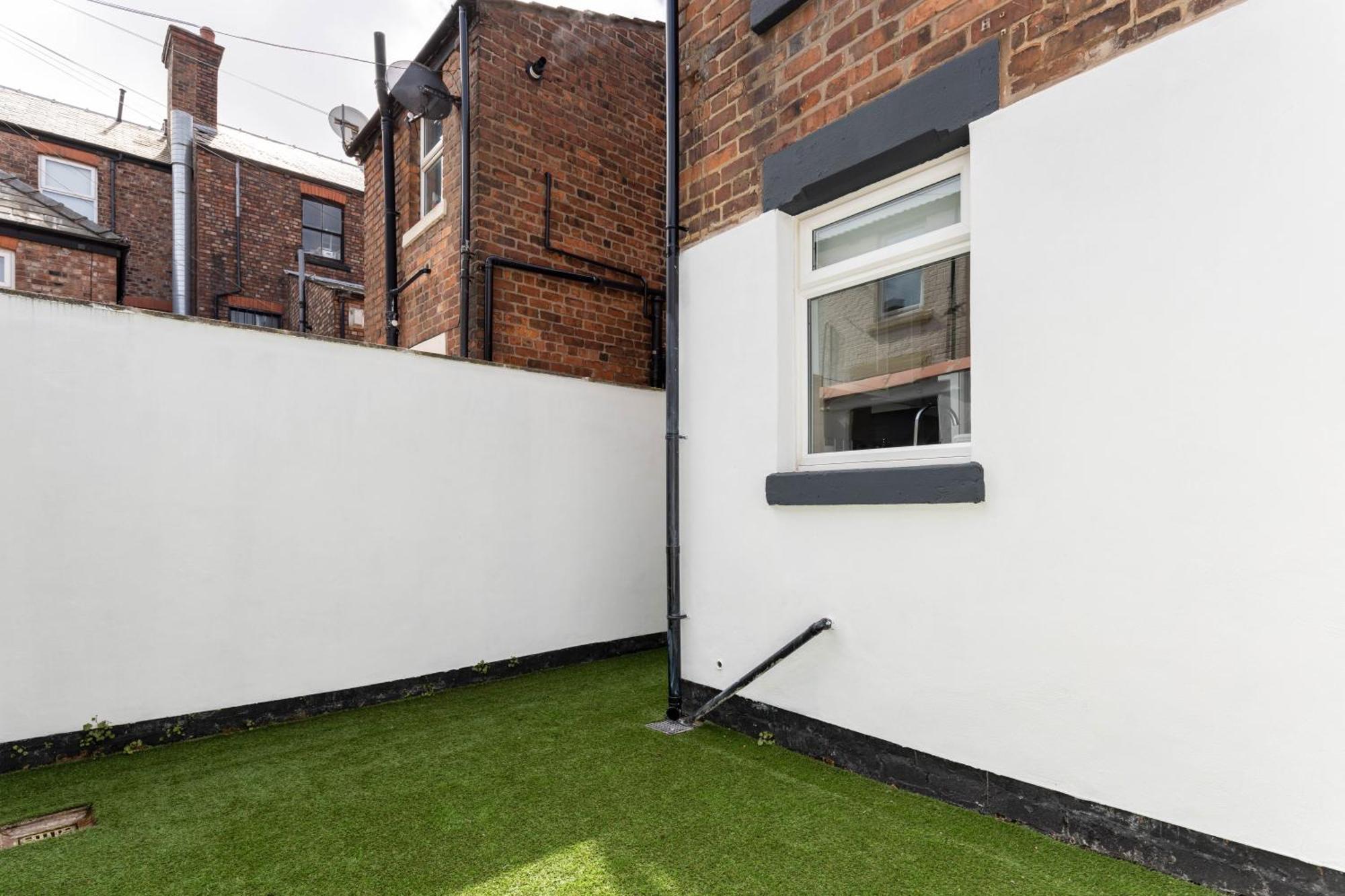 Penny Lane Modern Retreat Villa Liverpool Exterior photo
